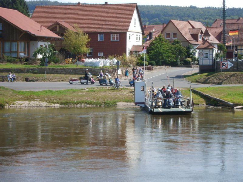Überquerung der Weser mit der Gierseilfähre