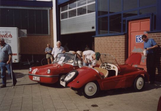 Roller- und Kleinwagentreffen in Nienburg 2003